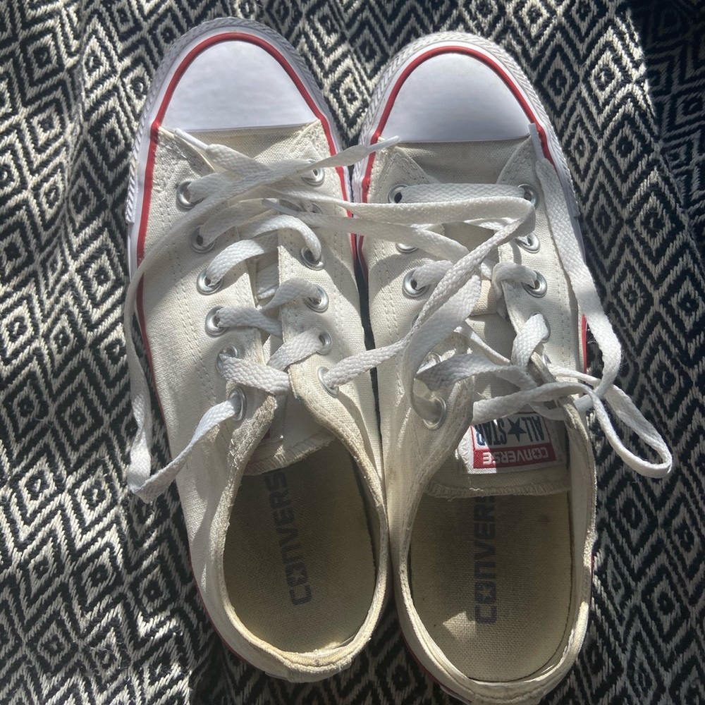 white converse 🤩 - Picture 4 of 4